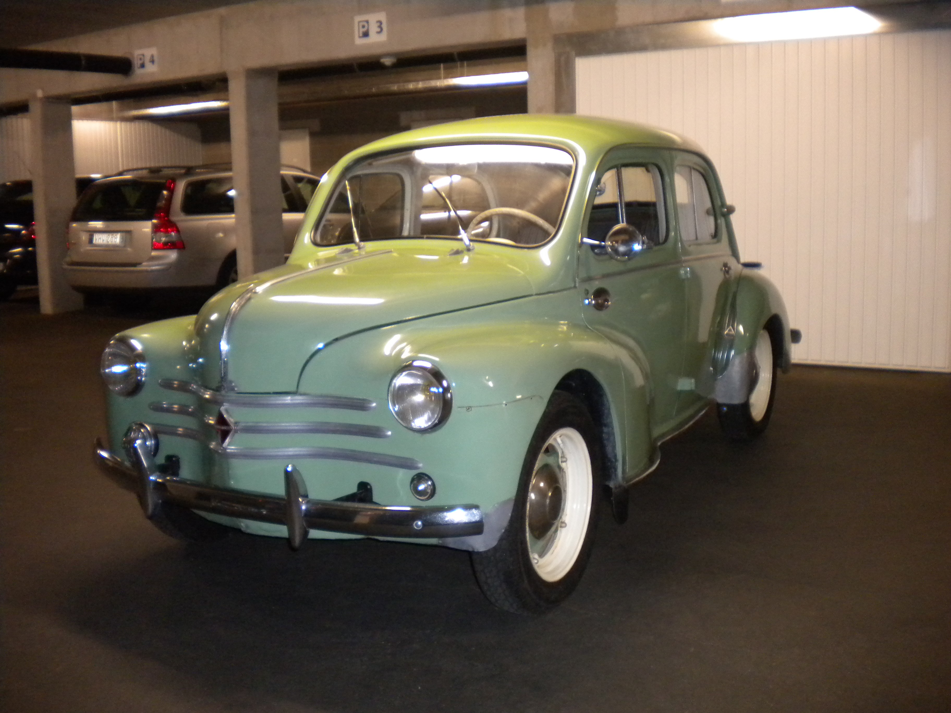 RENAULT 4 CV 1959 Renault | Voitures à vendre | Classic Car Passion