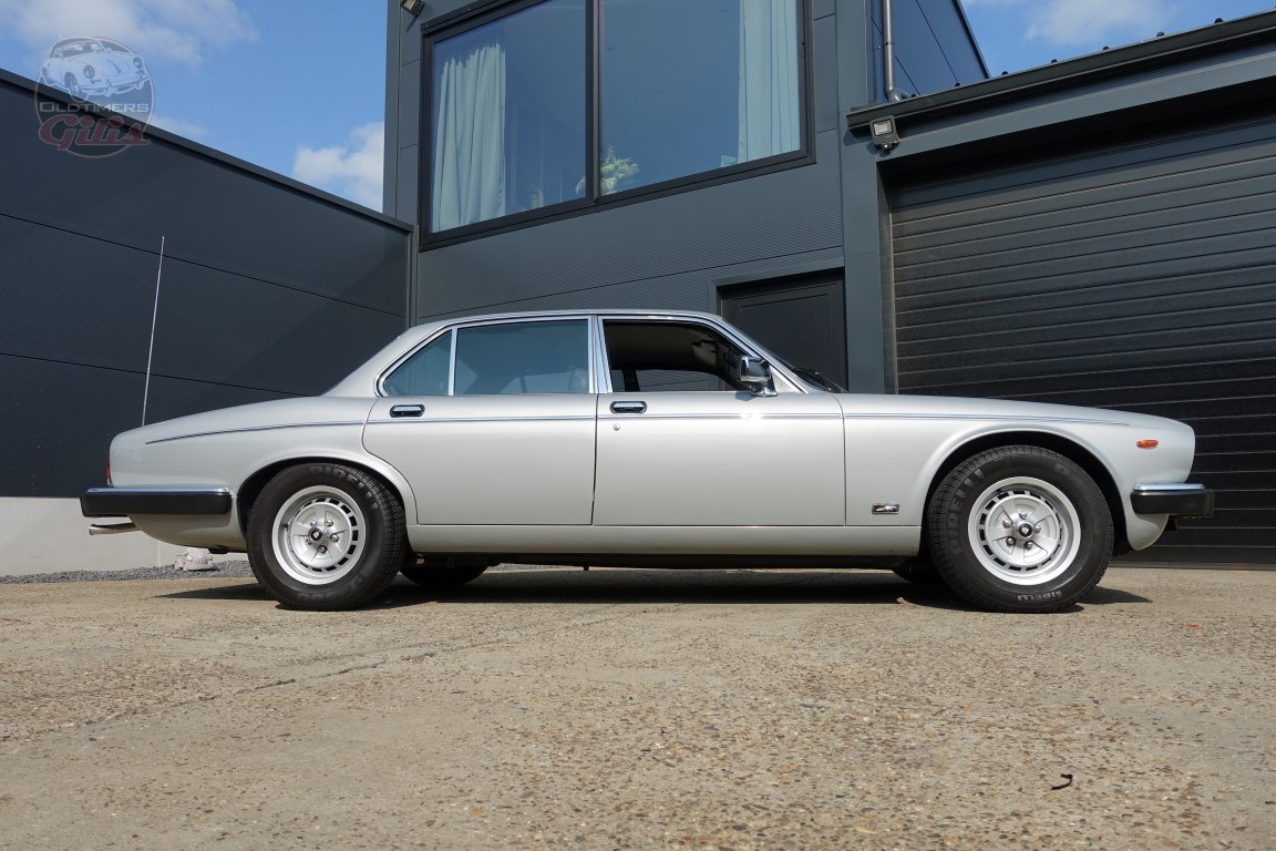 1982 jaguar xj